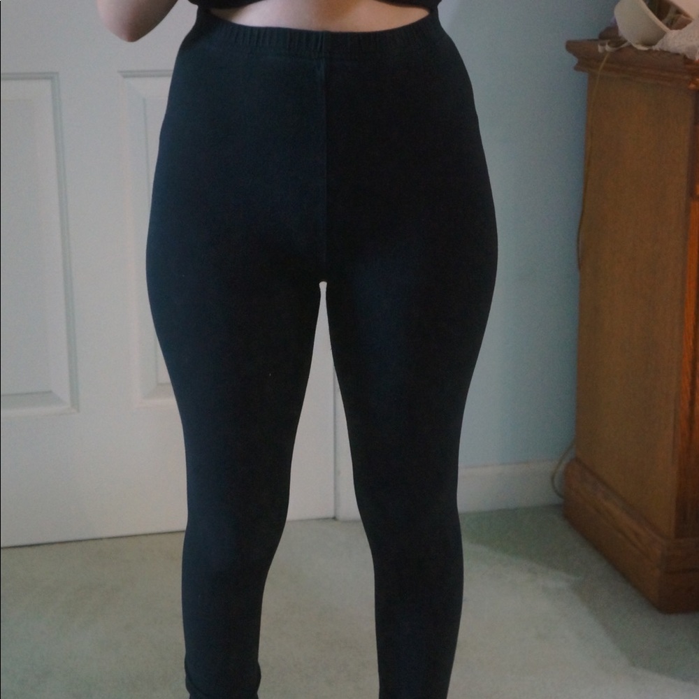 Black leggings
